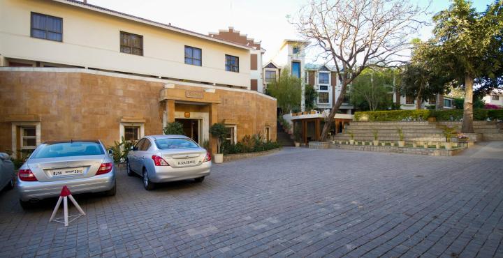 Hotel Hilltone Mount Abu Esterno foto