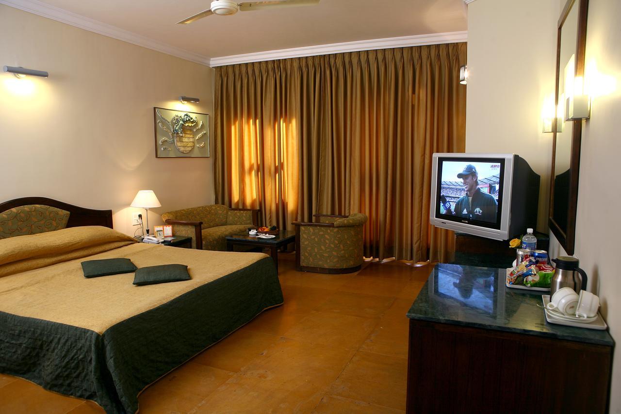 Hotel Hilltone Mount Abu Esterno foto